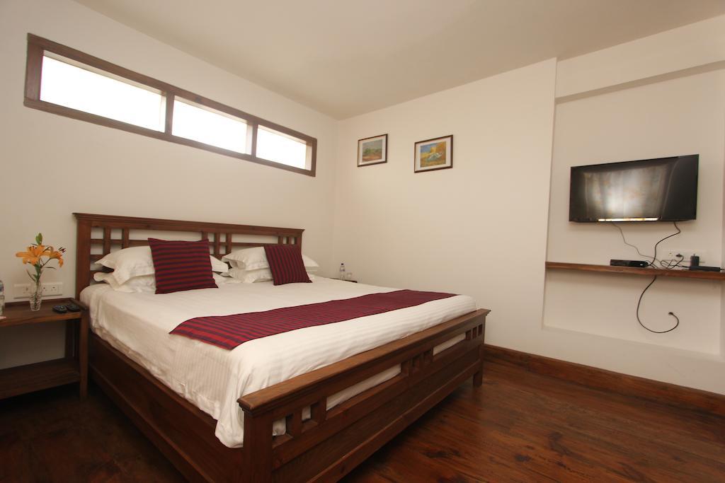 Bed and Breakfast The Pear Tree Шиллонг Экстерьер фото