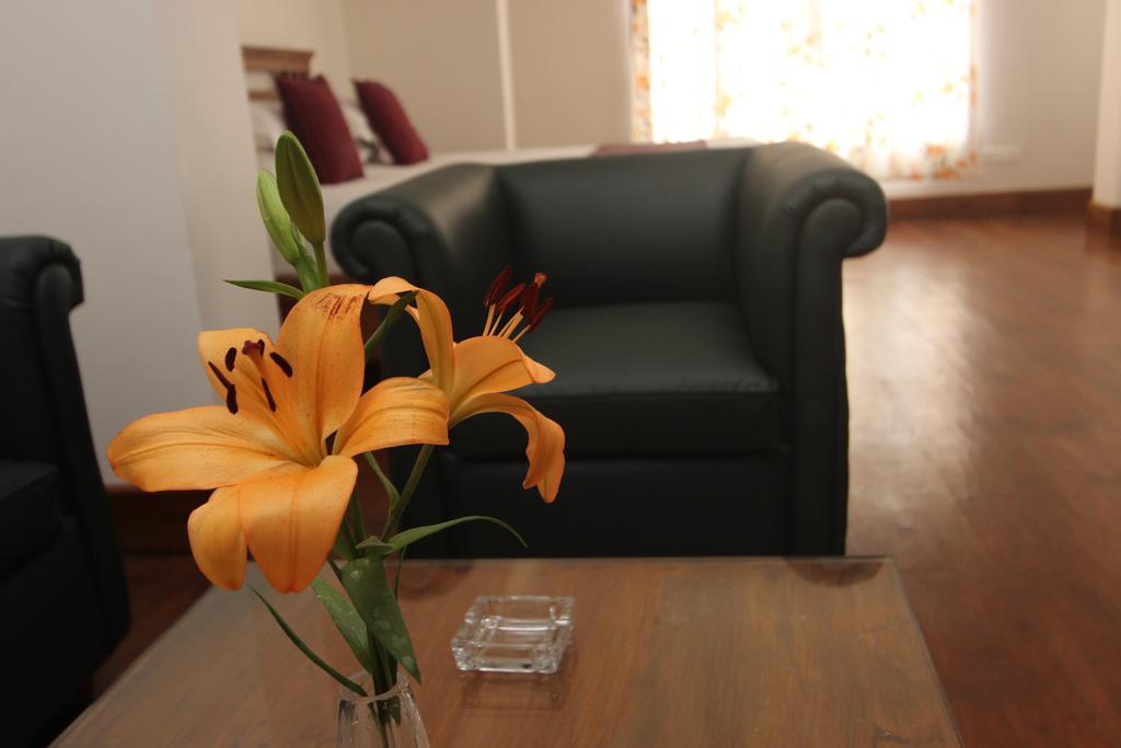 Bed and Breakfast The Pear Tree Шиллонг Экстерьер фото